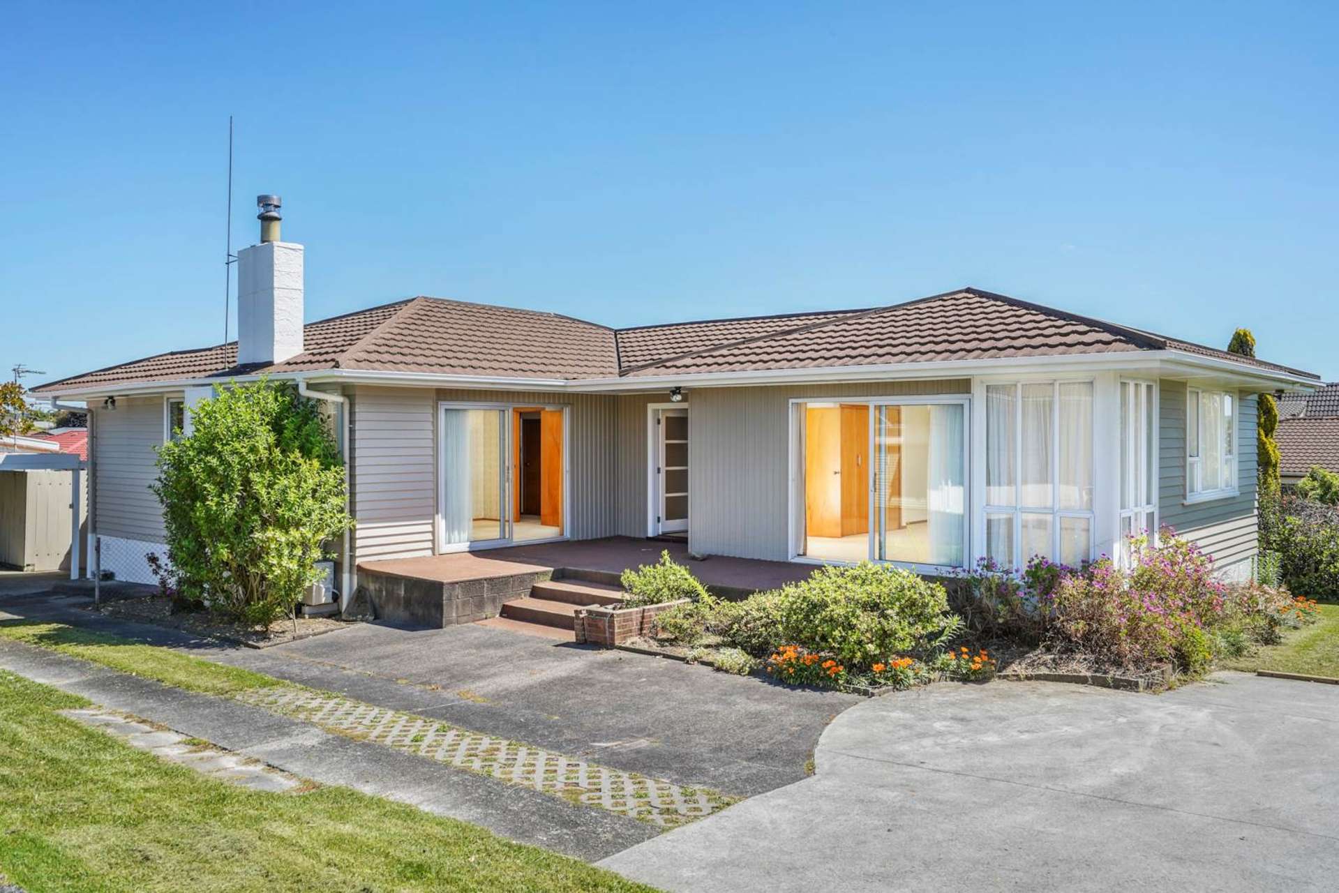 235 Edmonton Road Te Atatu South_0