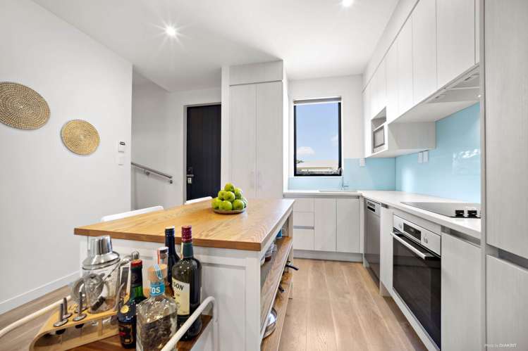 5B Beach Road Te Atatu Peninsula_4