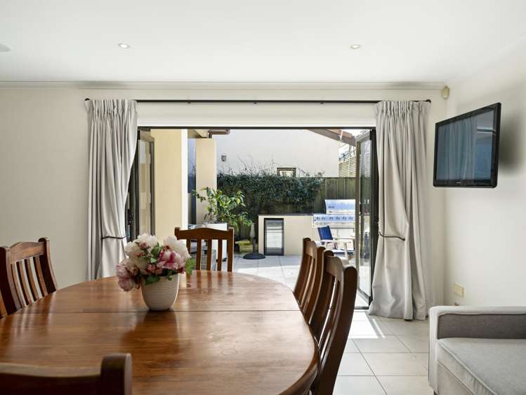 25 Bridgefield Crescent Flat Bush_9