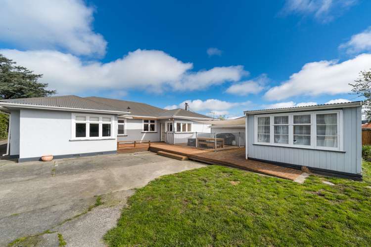 2 Poole Street Feilding_18