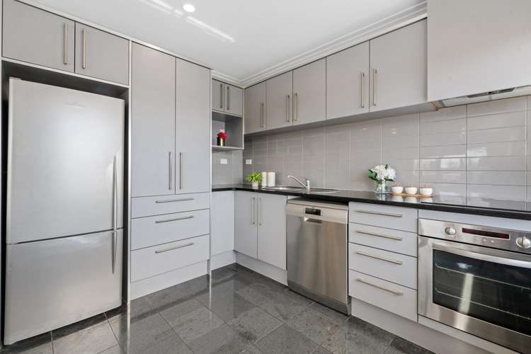 1/8 Yattendon Road St Heliers_11