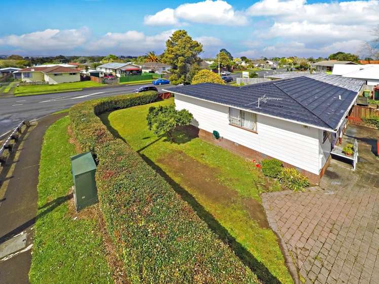 1/147 Mahia Road Wattle Downs_9