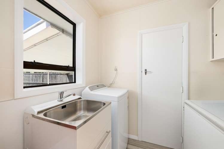 79 Inkerman Street Renwick_12