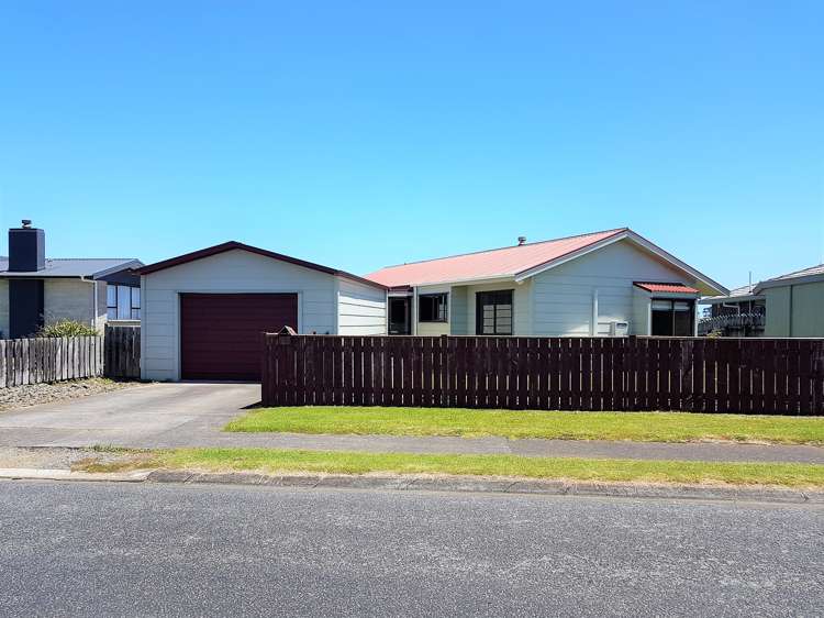 9 Ponderosa Place Opunake_0