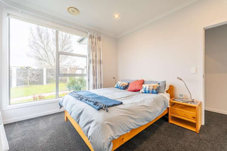 2 Meadowstone Street Gleniti_25