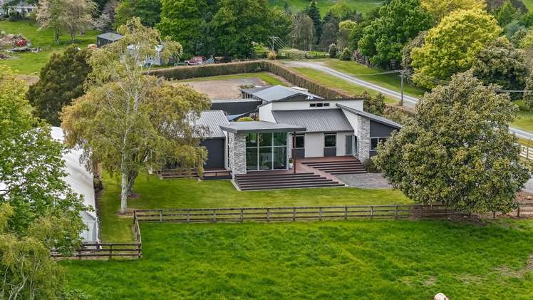 21 Berkers Road Ngahinapouri_31