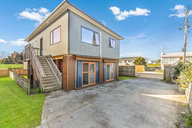 FREEHOLD, SPACIOUS & EASY CARE
