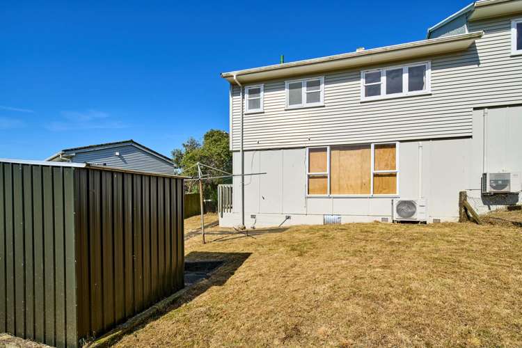 3 - 5 York Place Cannons Creek_11
