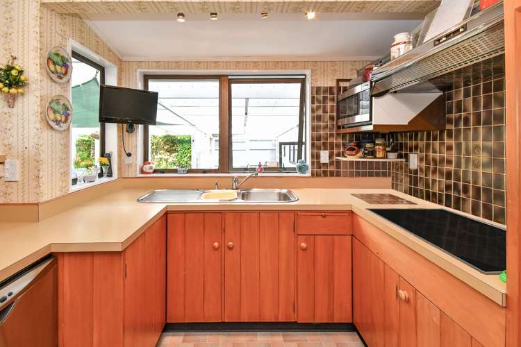 320 Creightons Road Clevedon_11