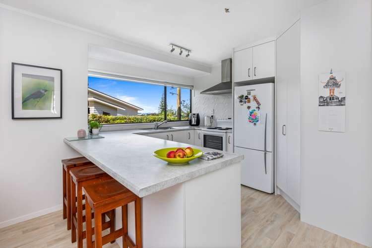 210 Royal Road Massey_22