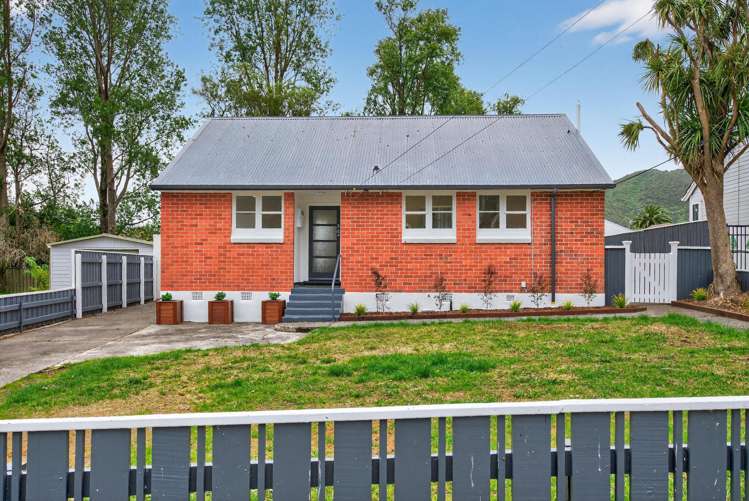 27 Prouse Crescent Naenae_1