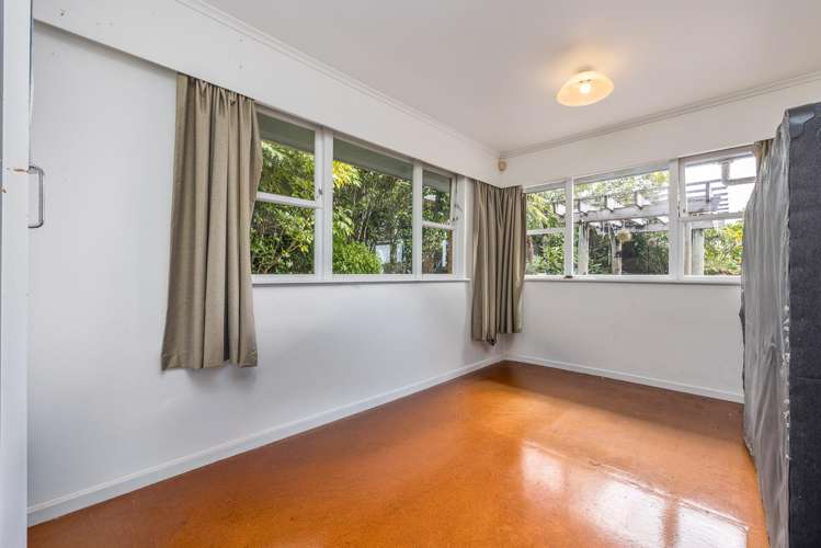 453 Scenic Drive Waiatarua_9
