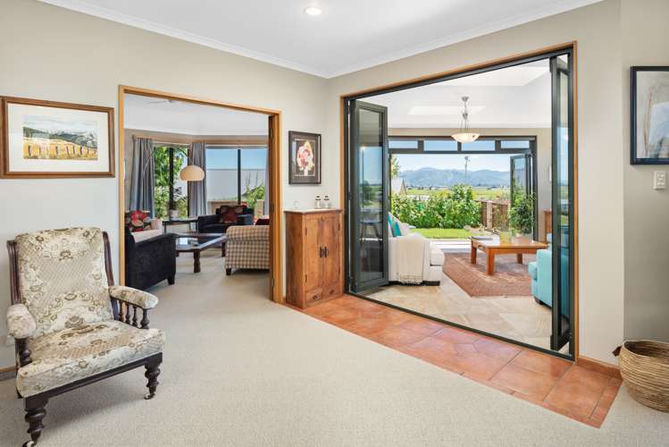 10 Ridgetop Rise Fairhall_10