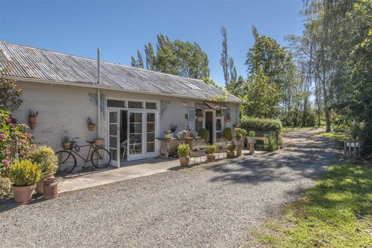 273 Plaskett Road Fernside_13