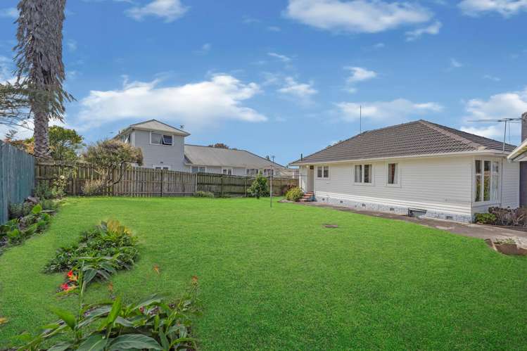 71 Beach Road Te Atatu Peninsula_15