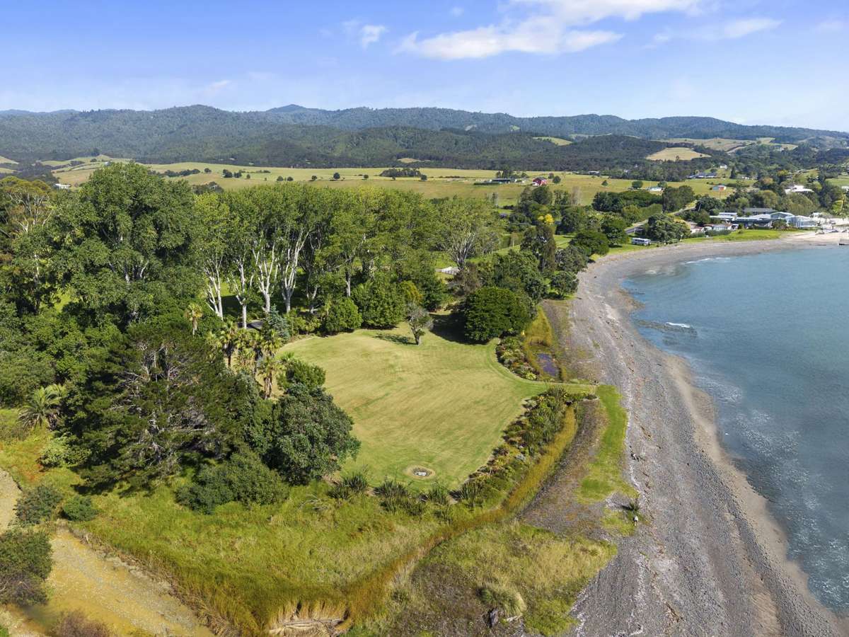 1650 East Coast Road_3