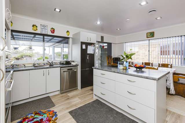 75 Clark Road Pahurehure_4