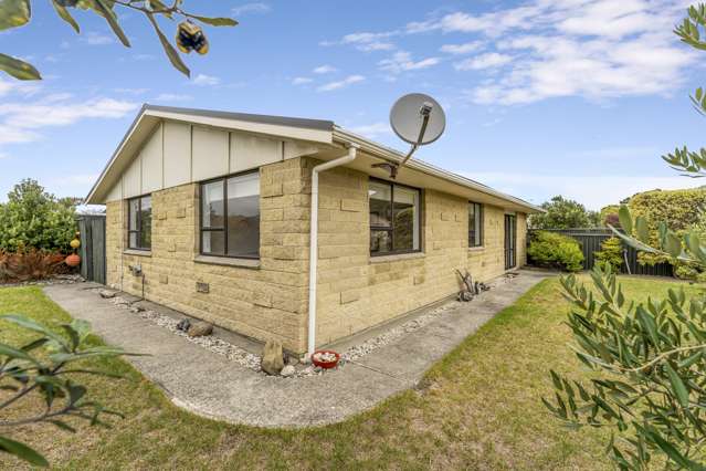 44 Norfolk Crescent Otaki Beach_1