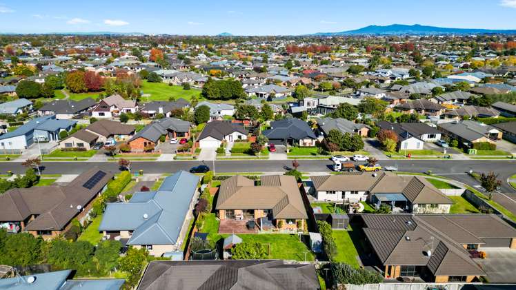 26 Aquila Crescent Rototuna North_27