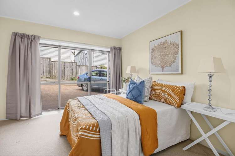 52 Jandell Crescent Bucklands Beach_17