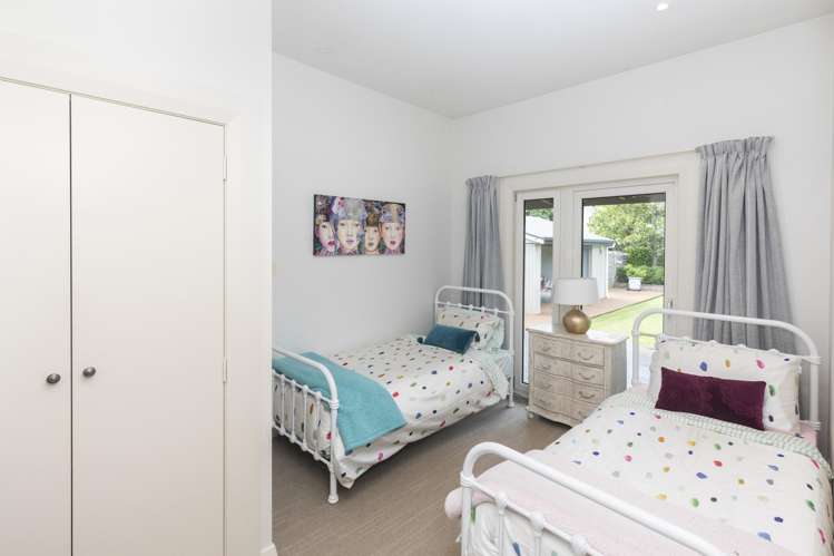 34 Mays Road St Albans_17