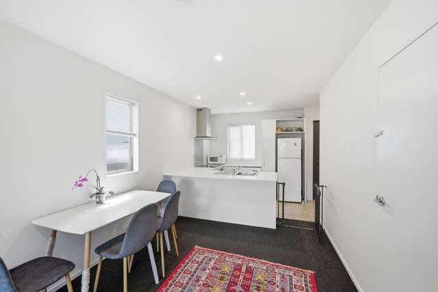 51/10 Buffon Street Waltham_4