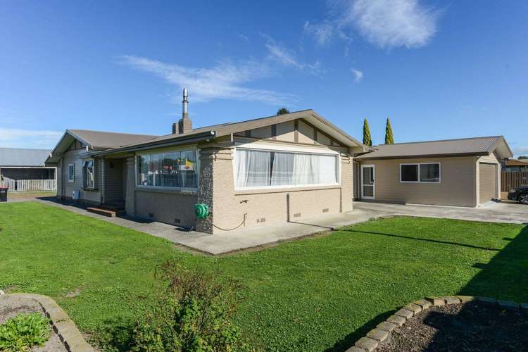201 Willowpark Road South Hastings_1