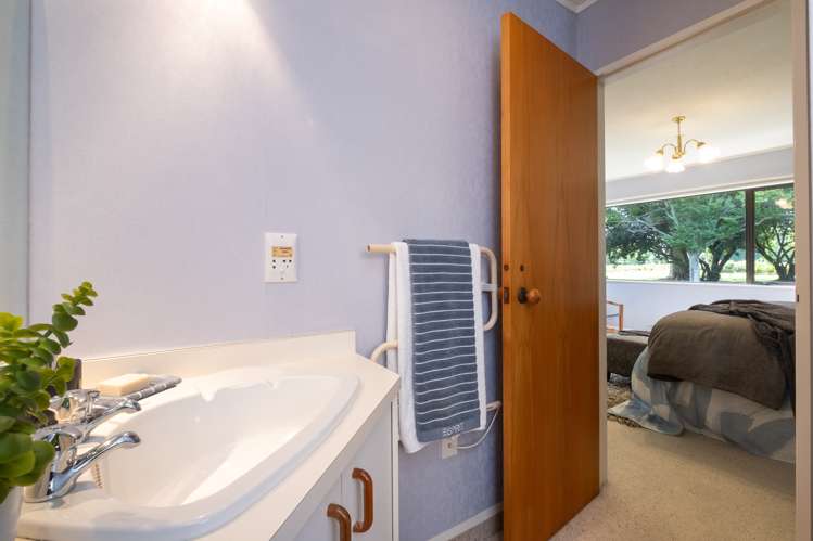 517 Nottingley Road Frimley_14