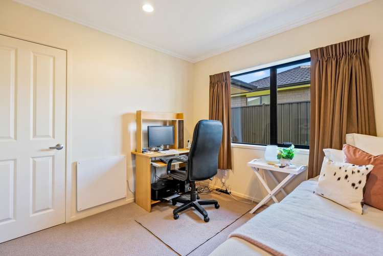 48 Sunstone Crescent Brown Owl_16