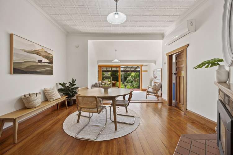 703 Queen Street West St Leonards_2