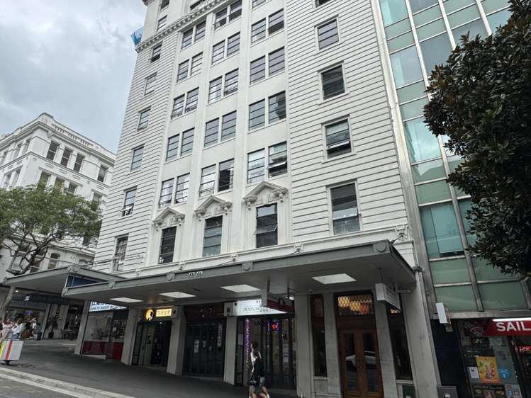 2a/9 Victoria Street East 10015_1