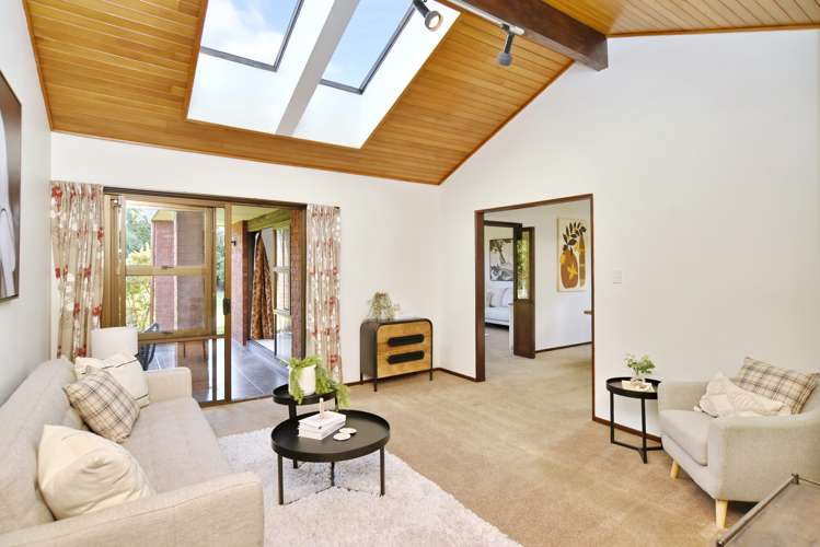 22d Yellowstone Crescent Burwood_12