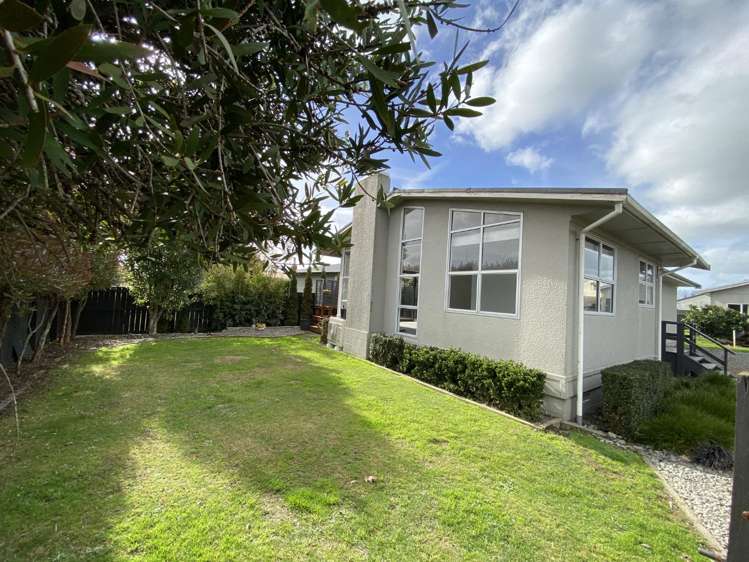 2A Lipscombe Crescent 10484_8