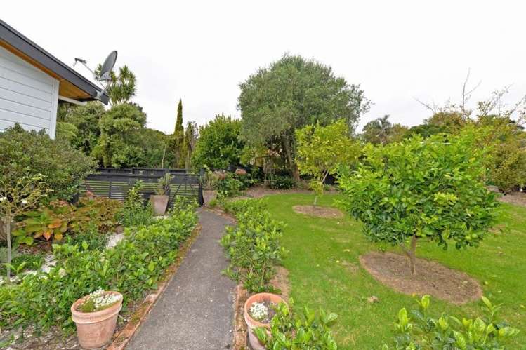 25 Sarah Todd Lane Waimauku_26