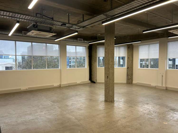 Suite D/341 Victoria Street Hamilton Central_1