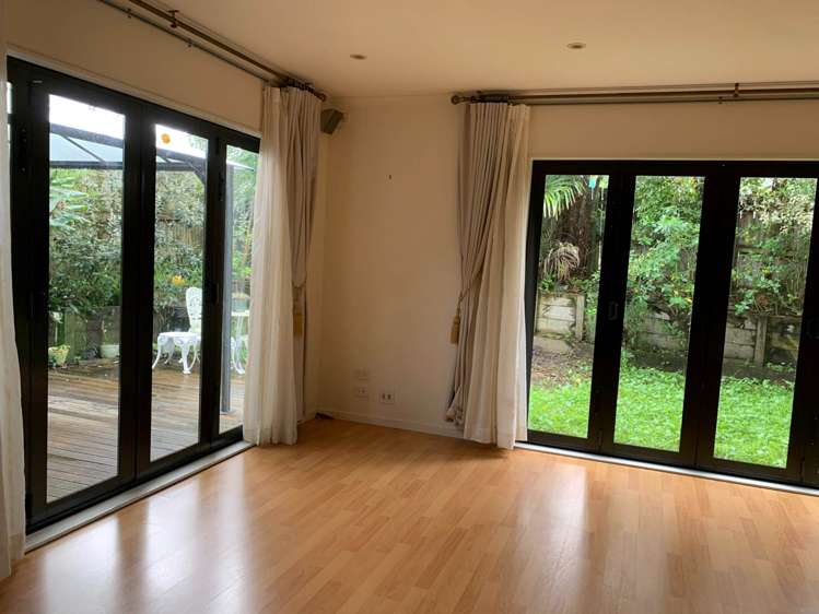 77 Sunvue Road Glen Eden_4