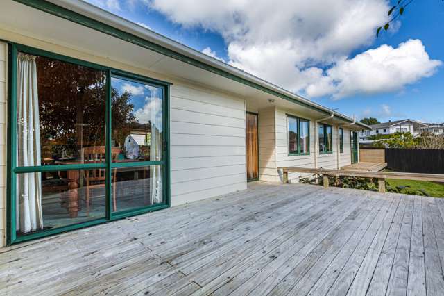 44 Taihiki Road Clarks Beach_2