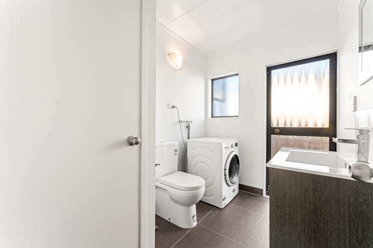 37 Lyttelton Avenue Forrest Hill_15