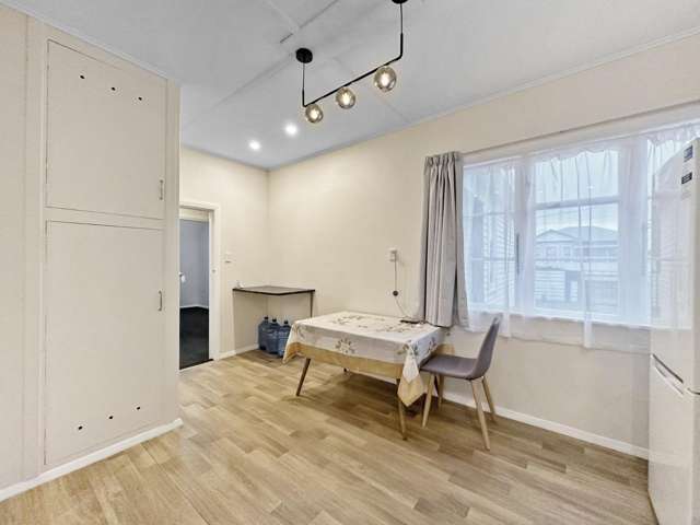 33 Swiss Avenue 1208_3