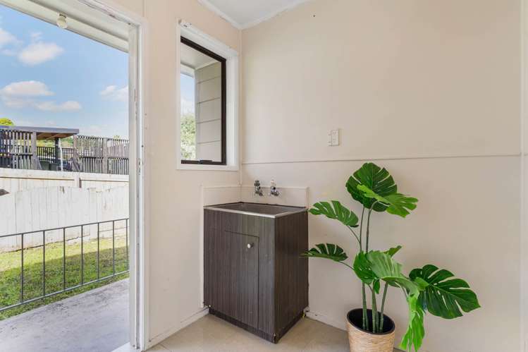 9 Glucina Place Glen Eden_10