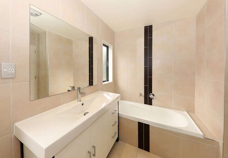 7 Silvana Drive Flat Bush_16