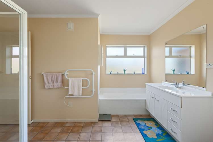 11 Francis Skinner Place Orewa_14