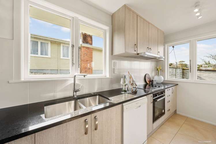 65 Rosamund Avenue New Windsor_17