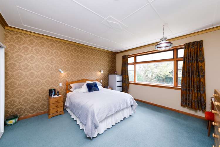 82 Bell Road West Halcombe_11