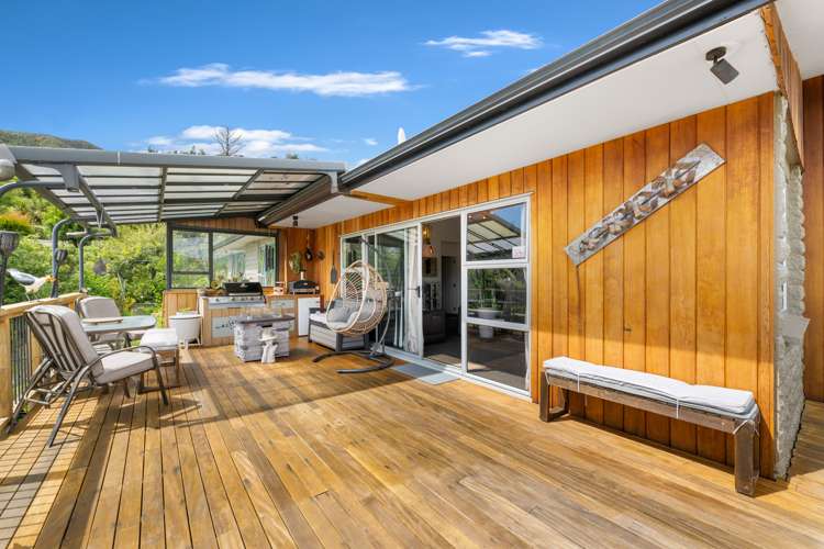 32 Moana View Road Waikawa Bay_9