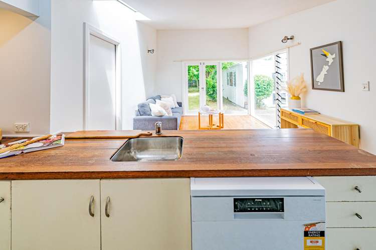 35 Halswell Street Wanganui Central_23