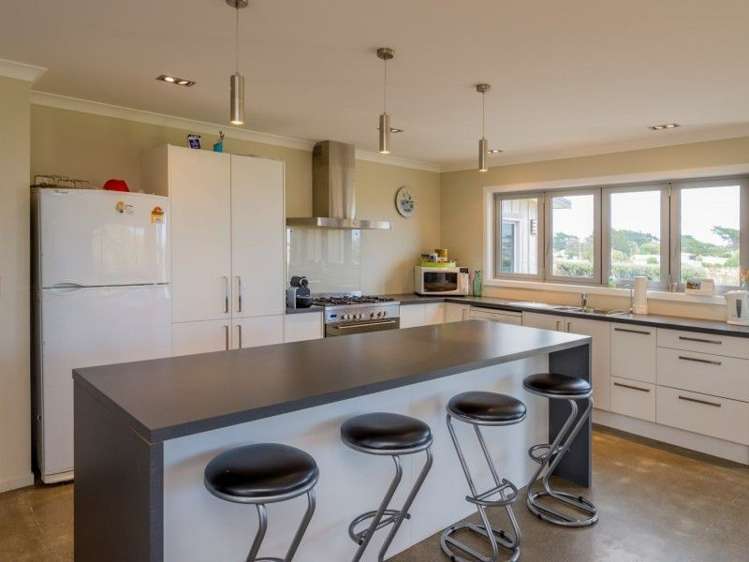 183 Park Avenue Waitarere Beach_2