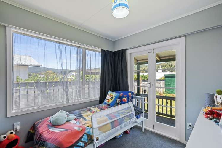 13 Wetherby Grove Wainuiomata_11