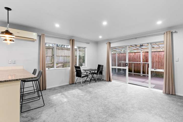 25 Speyside Crescent Flat Bush_13