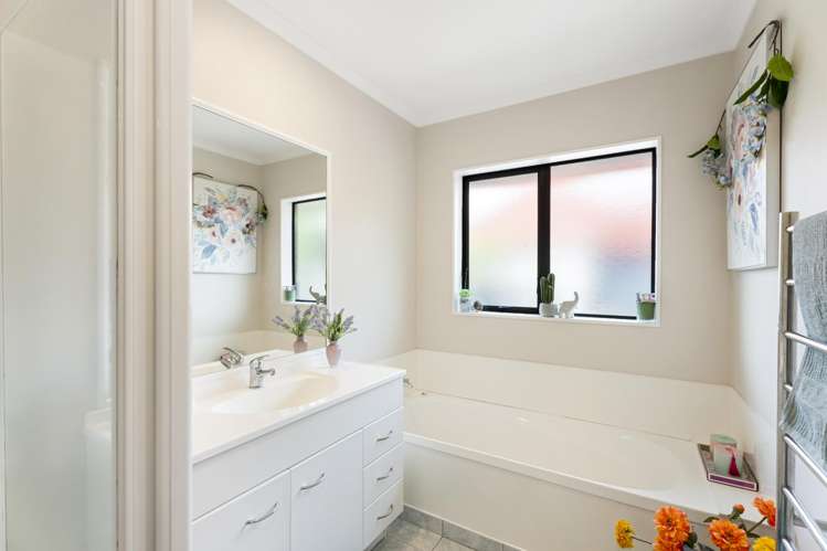 52 Wattle Farm Road Wattle Downs_9